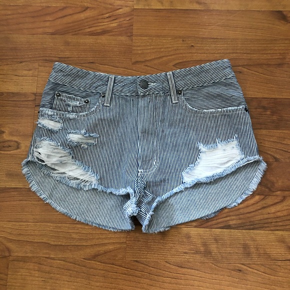 Carmar Shorts - Picture 1 of 2